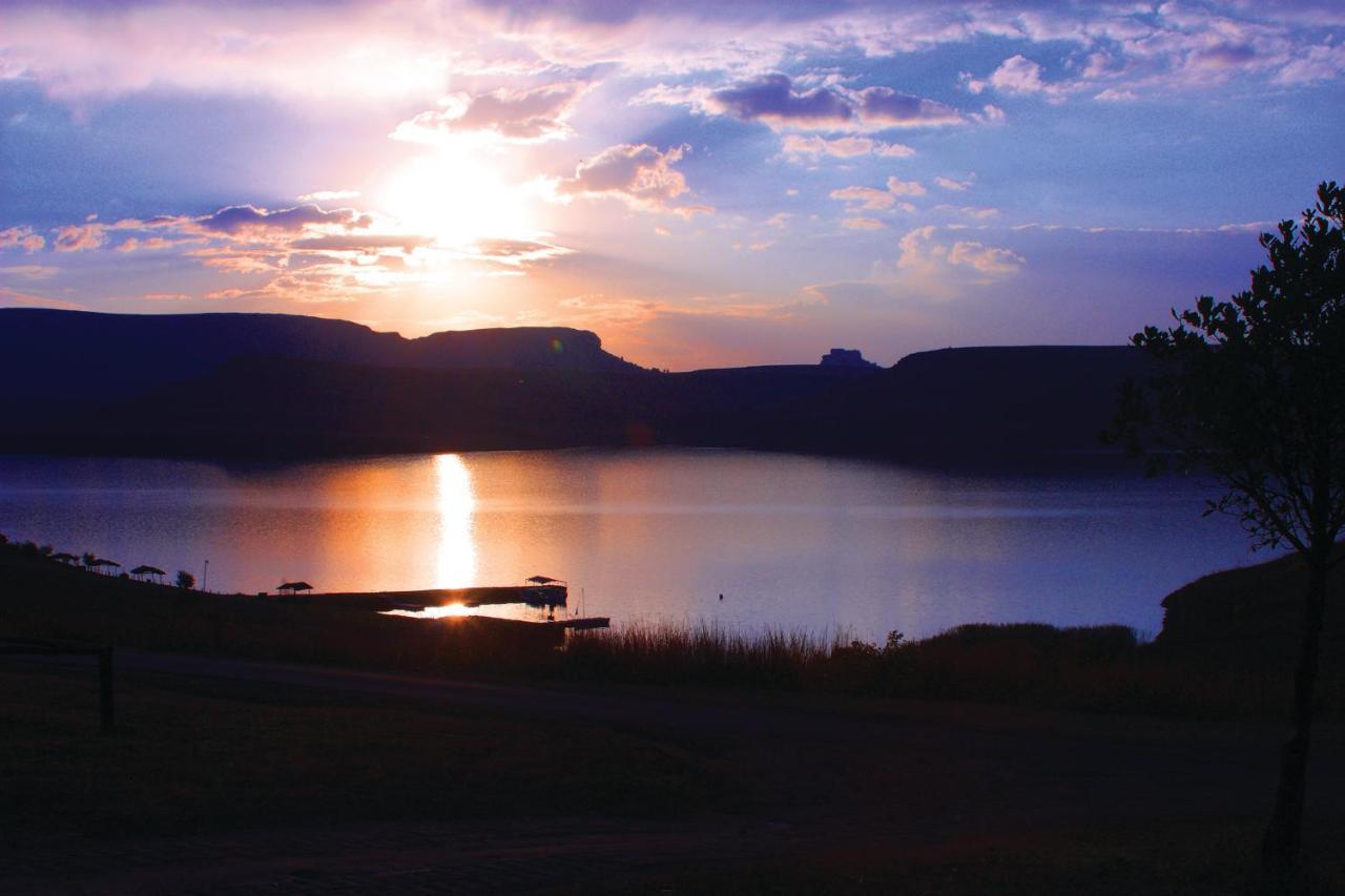 First Group Qwantani Hotel Harrismith Buitenkant foto