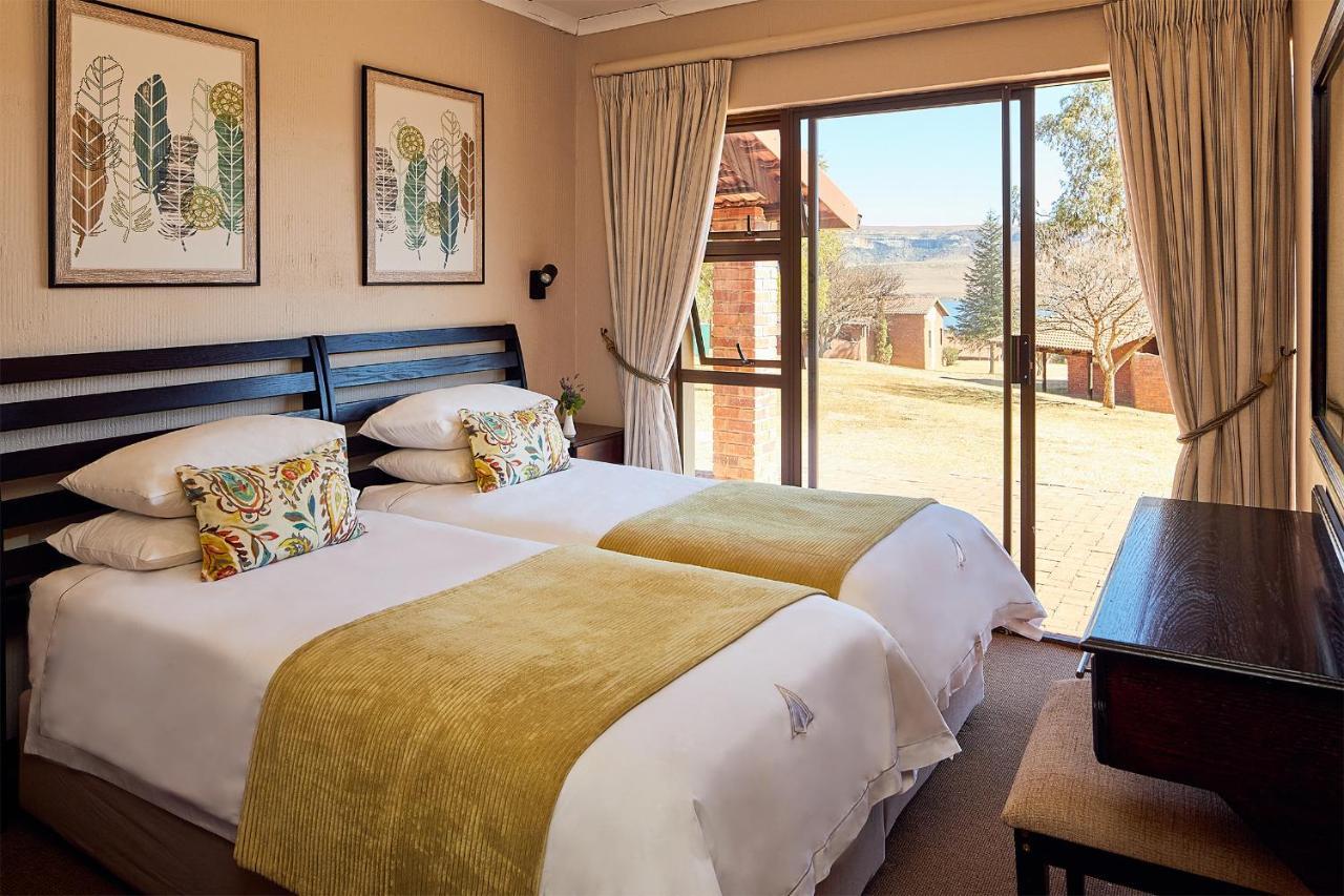 First Group Qwantani Hotel Harrismith Buitenkant foto
