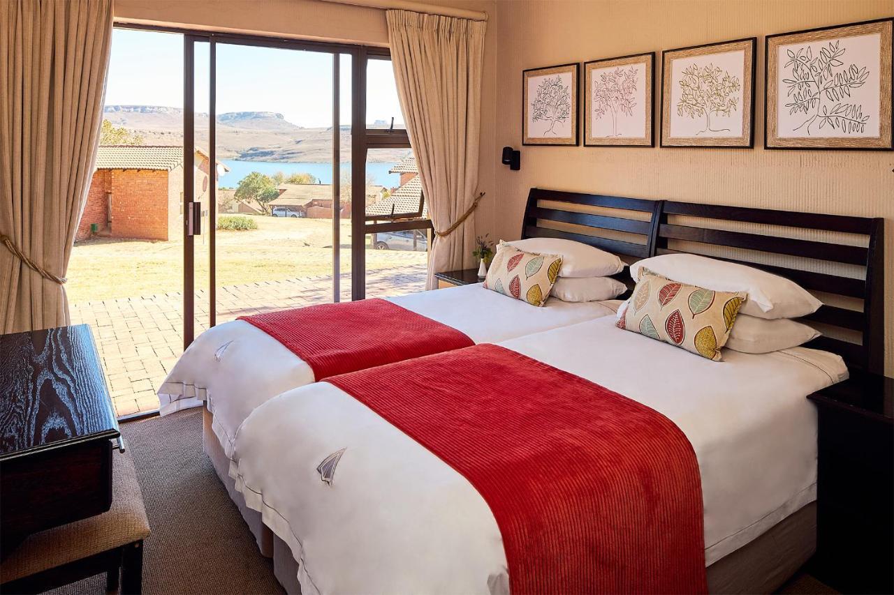 First Group Qwantani Hotel Harrismith Buitenkant foto