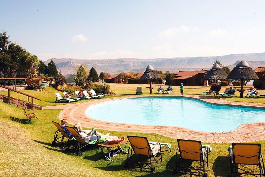 First Group Qwantani Hotel Harrismith Buitenkant foto
