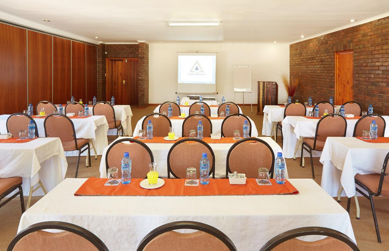 First Group Qwantani Hotel Harrismith Buitenkant foto