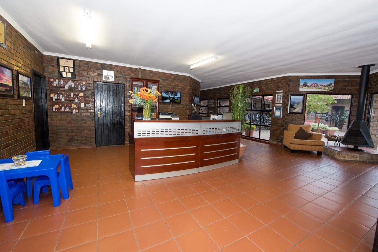 First Group Qwantani Hotel Harrismith Buitenkant foto