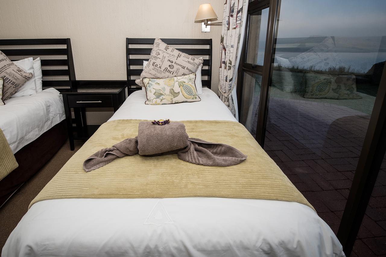 First Group Qwantani Hotel Harrismith Buitenkant foto