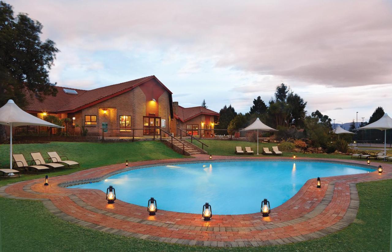 First Group Qwantani Hotel Harrismith Buitenkant foto