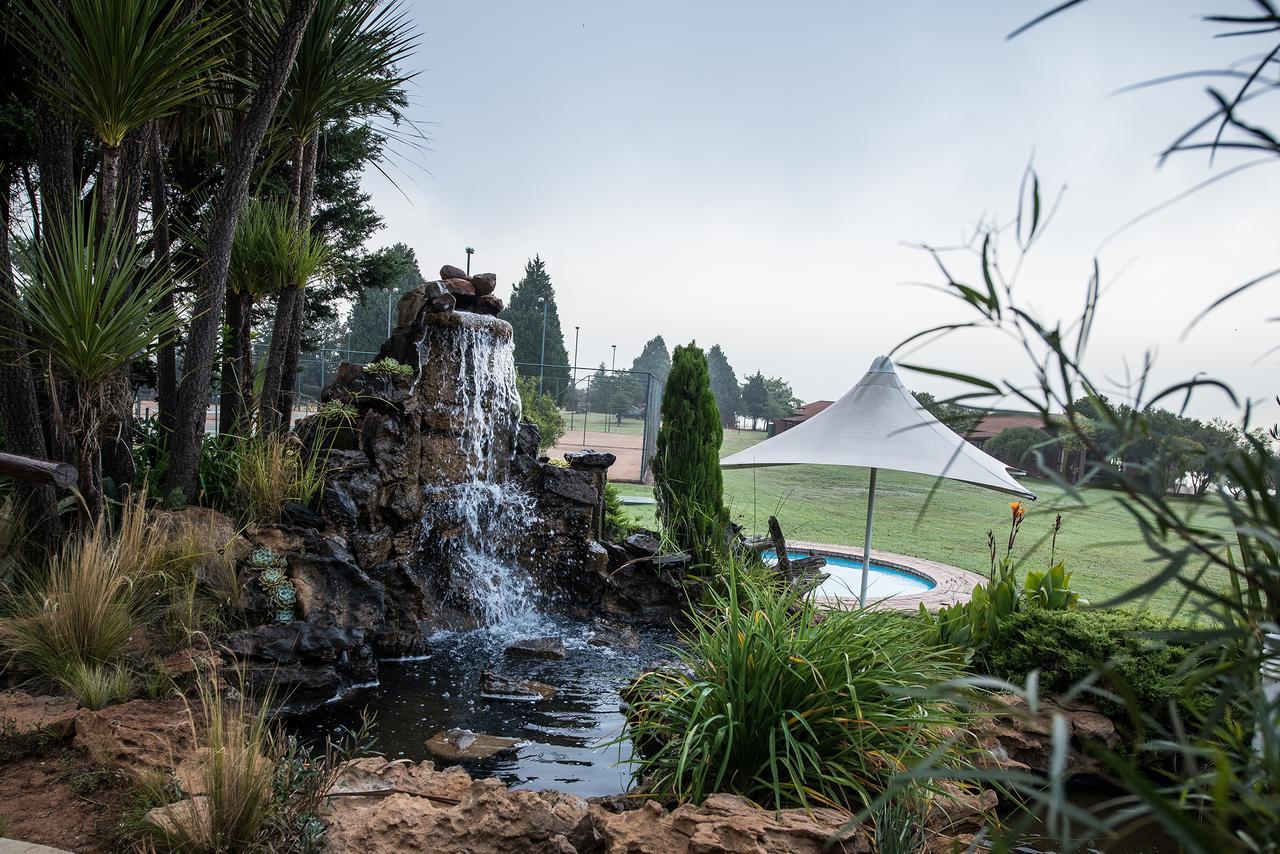 First Group Qwantani Hotel Harrismith Buitenkant foto
