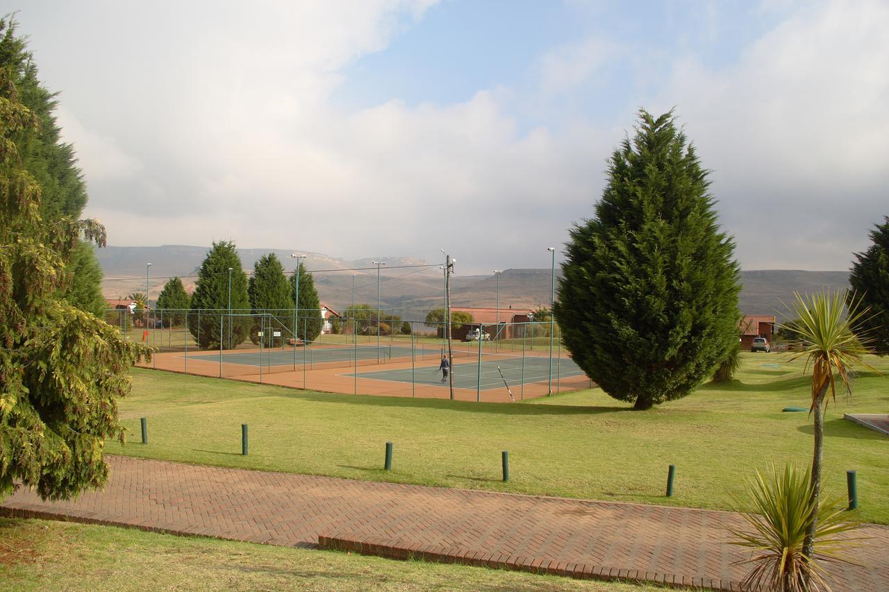 First Group Qwantani Hotel Harrismith Buitenkant foto
